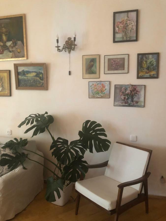 Feel At Home Tbilisi ภายนอก รูปภาพ